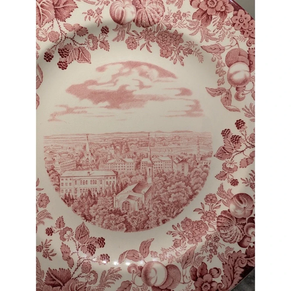 Vintage Wedgwood Harvard University 1958 The Yard Plate Facing‎ North West